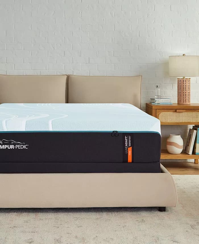 Tempur-Pedic LuxeAlign Firm 13 Inch Mattress - Queen - Gallery Image 1