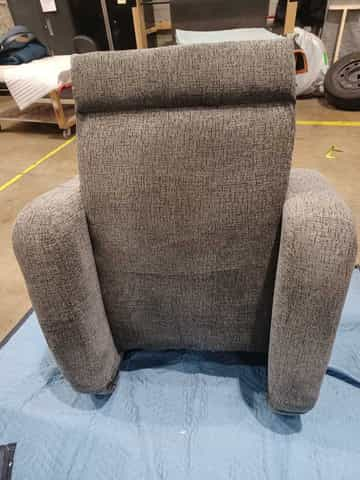 Wittlich Swivel Glider Recliner - Gallery Image 6