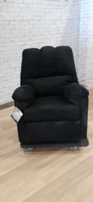 Darcy Rocker Recliner - Black - Gallery Image 7