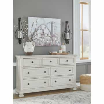 Robbinsdale Dresser - Gallery Image 5