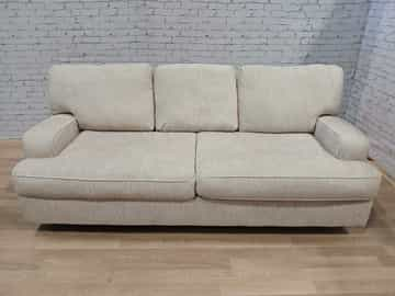 Alesandra-Exclusive Sofa - Gallery Image 8