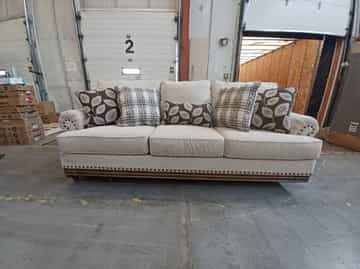 Harleson Sofa - Gallery Image 7