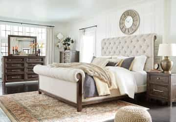 Hillcott Queen Upholstered Bed - Gallery Image 5