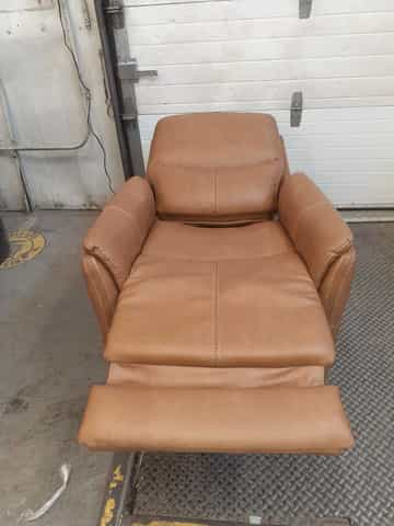 Power Swivel Chair - Gallery Image 2