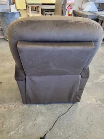 Samir Power Lift Recliner - Gallery Image 7