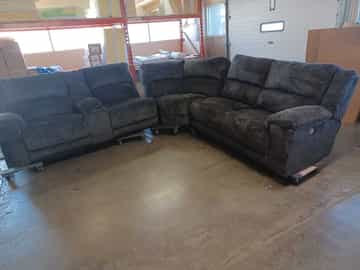 3 Piece Sectional - Gallery Image 1